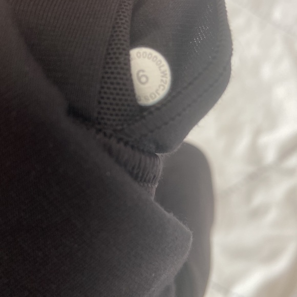 Lulu sports bra top - Picture 4 of 4